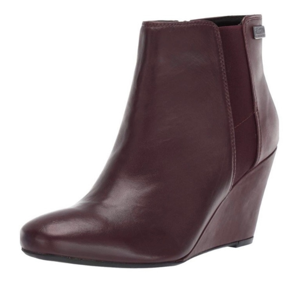 Kenneth Cole Marcy Beautiful Burgundy Wedge Ankle Boots! Chic, Stylish, & Cute!